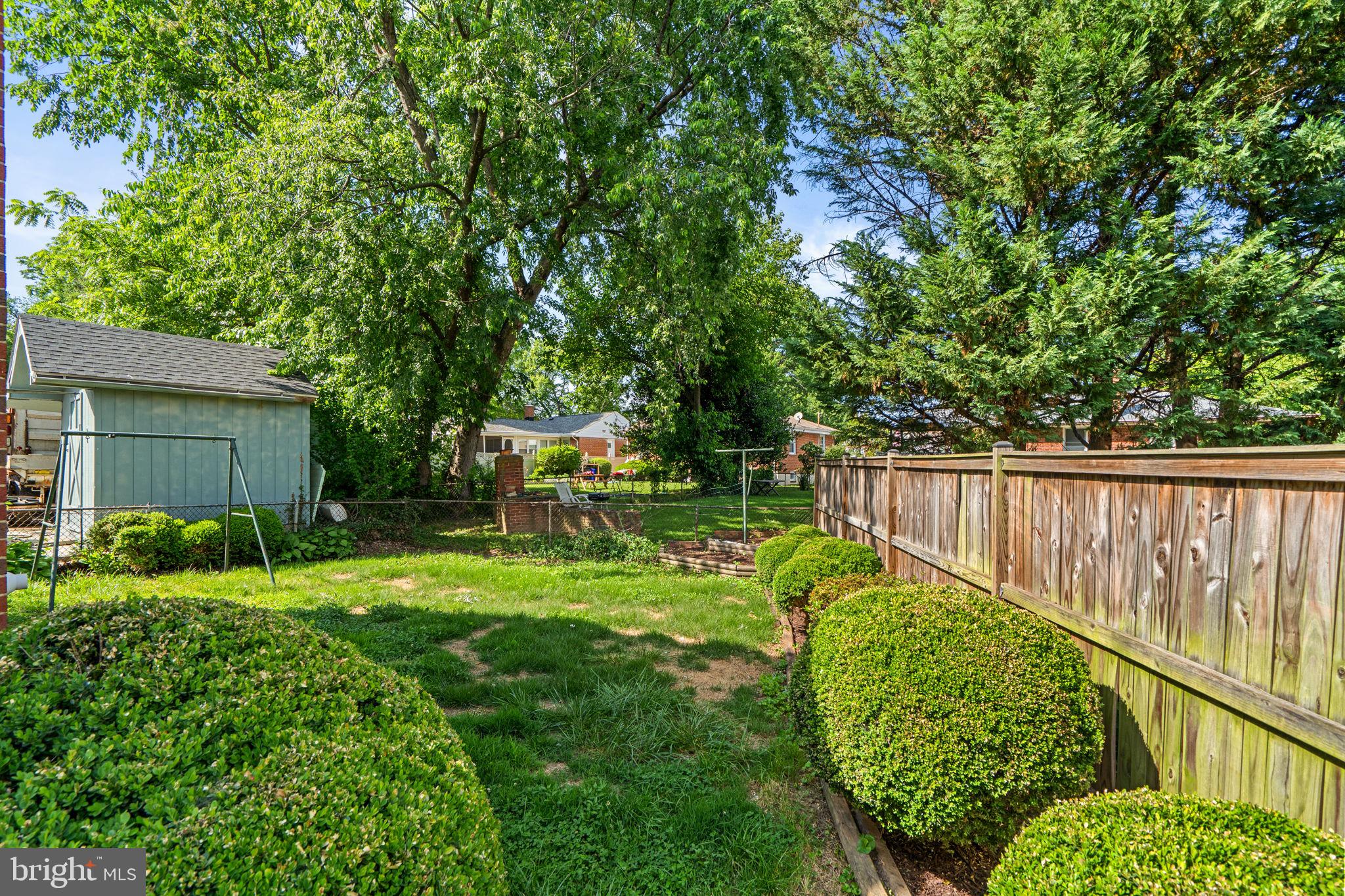 507 Harding Drive Silver Spring, MD 20901 - Photo 5 of 28