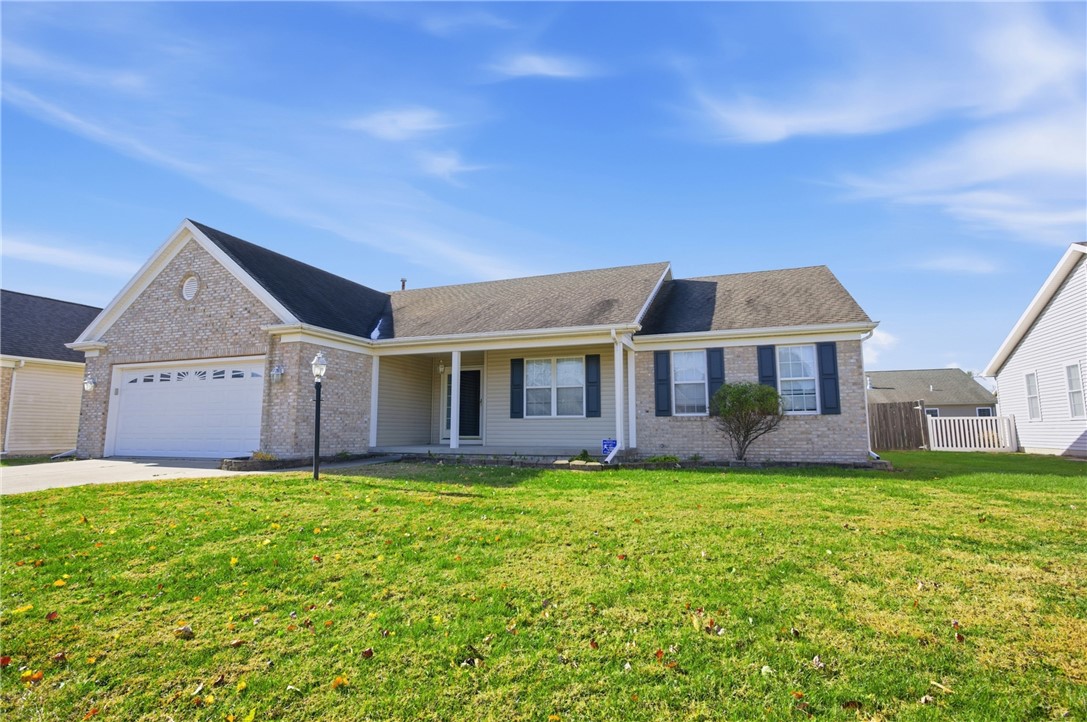 12 Ridgefield Lane Charleston, IL 61920 - Photo 2 of 12 Gallery Image 2