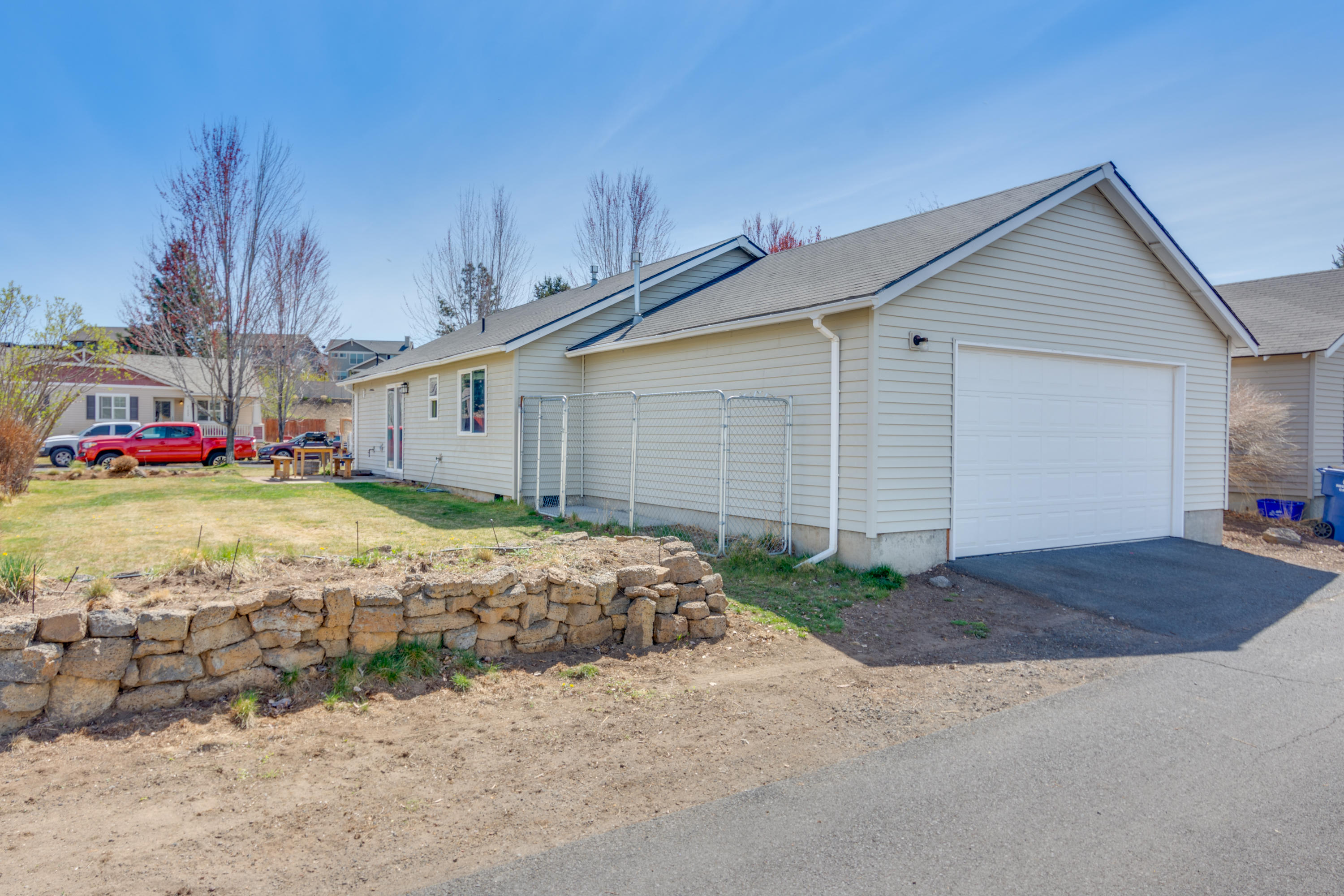 61048 Larkspur Loop Bend, OR 97702 - Photo 22 of 30 61048 Larkspur Lp MLS-23