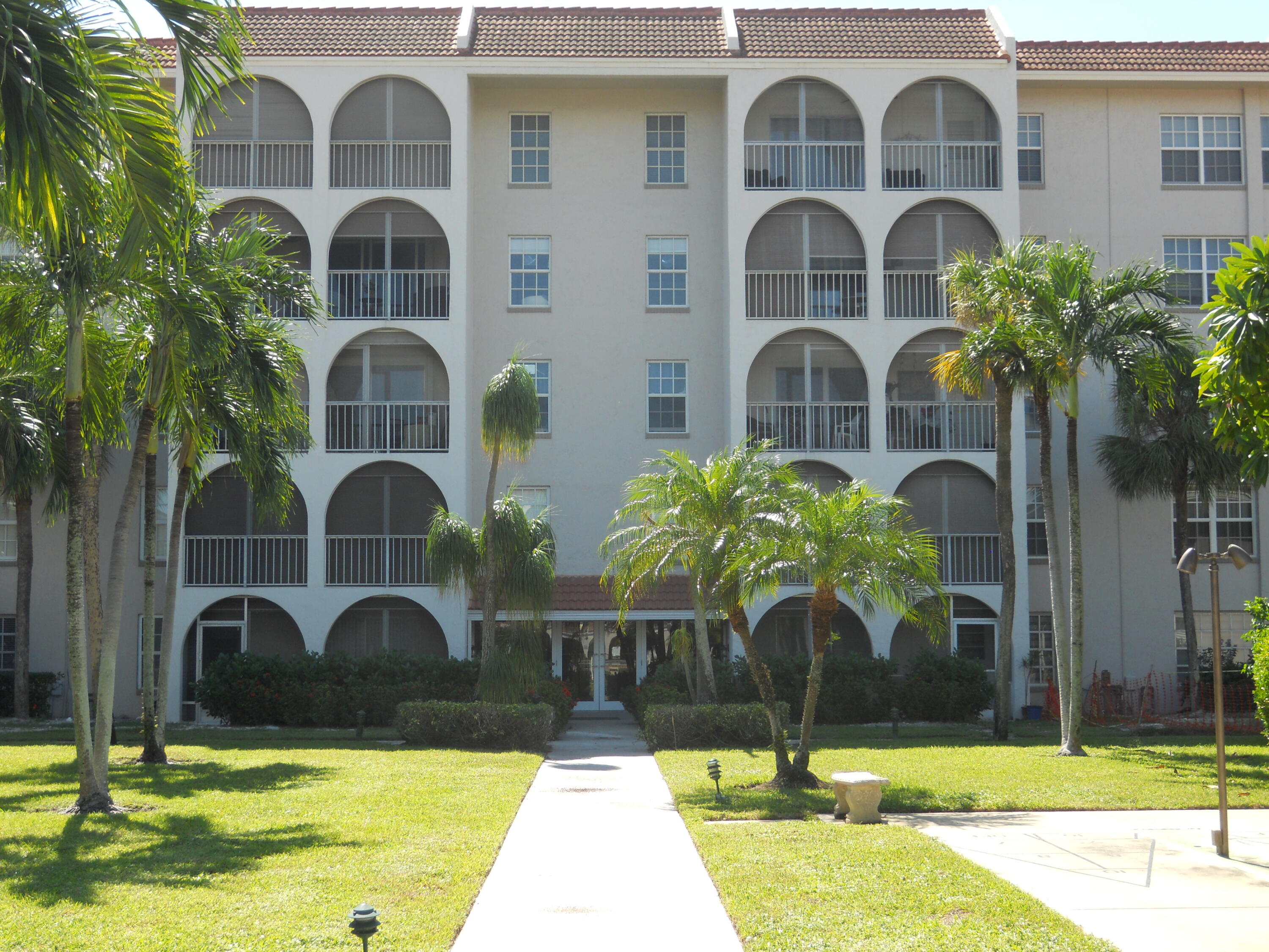 250 Northeast 20th Street, Unit 123S Boca Raton, FL 33431 - Photo 4 of 26 North Lobby Entrance