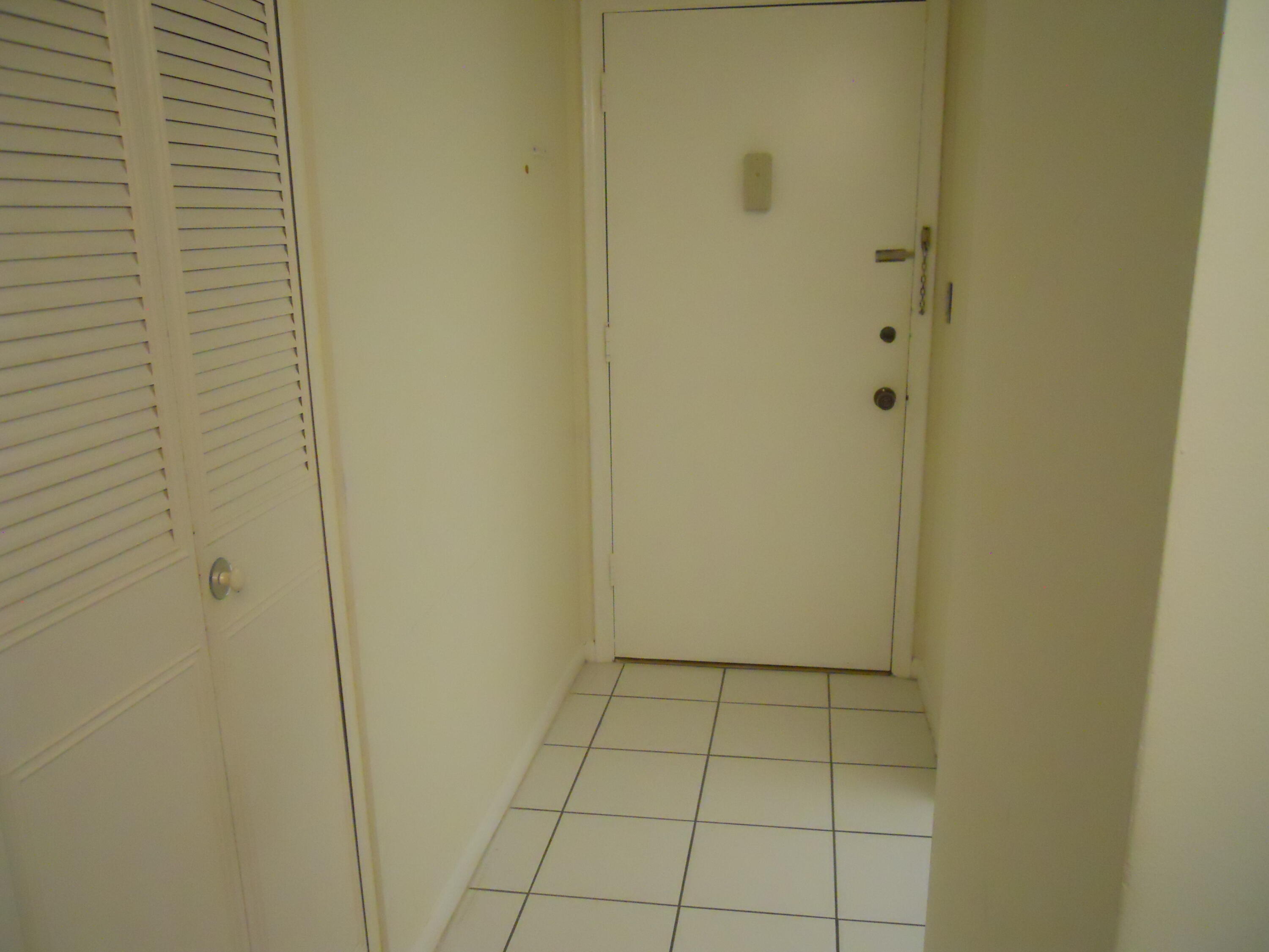 250 Northeast 20th Street, Unit 123S Boca Raton, FL 33431 - Photo 10 of 26 Unit front door