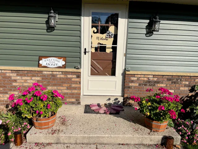 $437,900 | W163S7358 Bay Ln Drive, Muskego, WI 53150