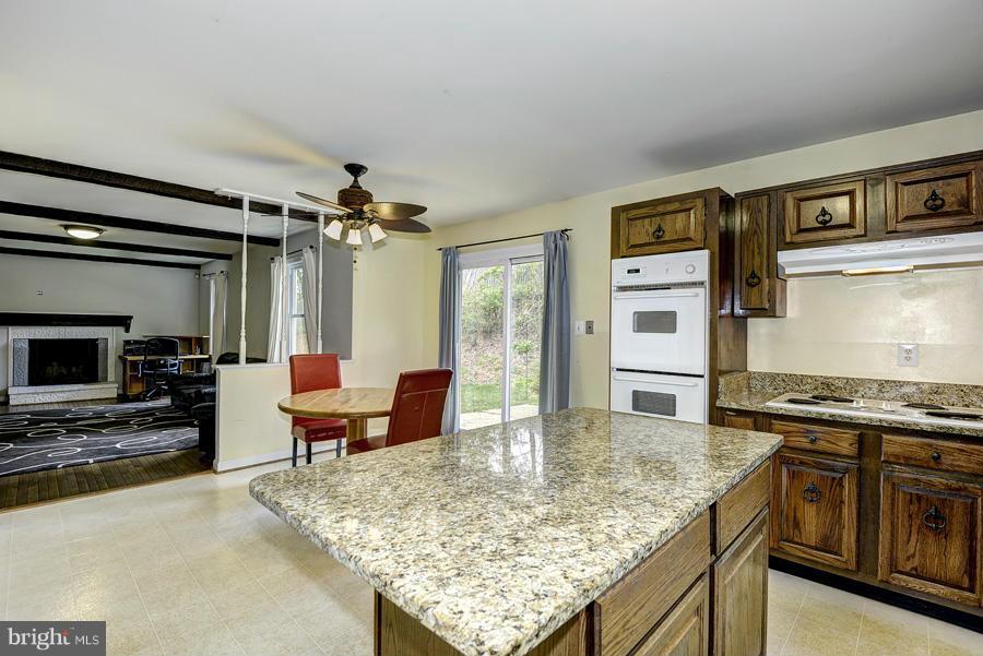 12017 Seven Locks Road Potomac, MD 20854 - Photo 7 of 13 Interior (General)