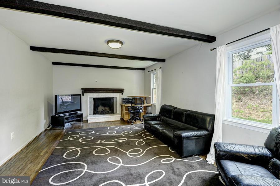 12017 Seven Locks Road Potomac, MD 20854 - Photo 8 of 13 Interior (General)