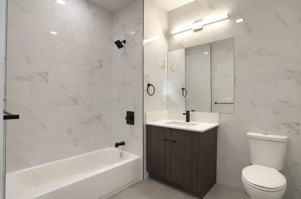 $3,230 | 3516 John F. Kennedy Boulevard, Unit 504, Jersey City, NJ 07307