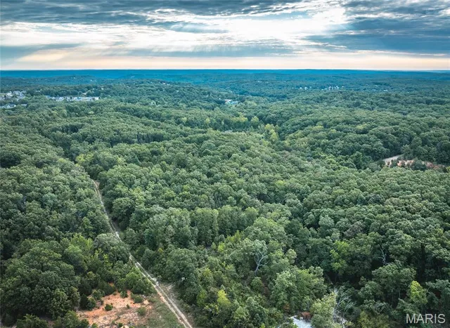 $500,000 | 40-acres Bosa Drive, St. Robert, MO 65584