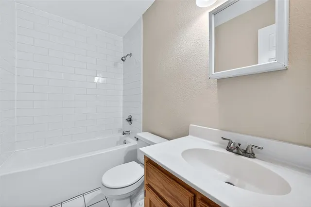 $1,395 | 1813 Park Place, Sherman, TX 75092