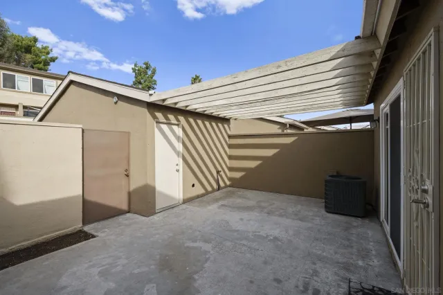 a view of an front door and deck