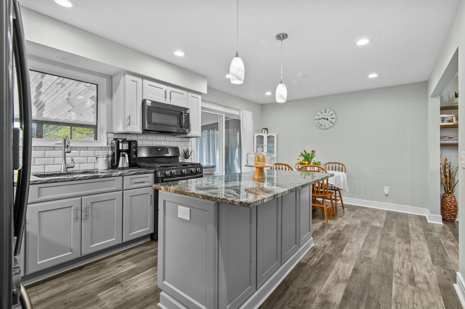 45110 Rector Drive Canton, MI 48188 - Photo 11 of 33 tempImagewPmr2L