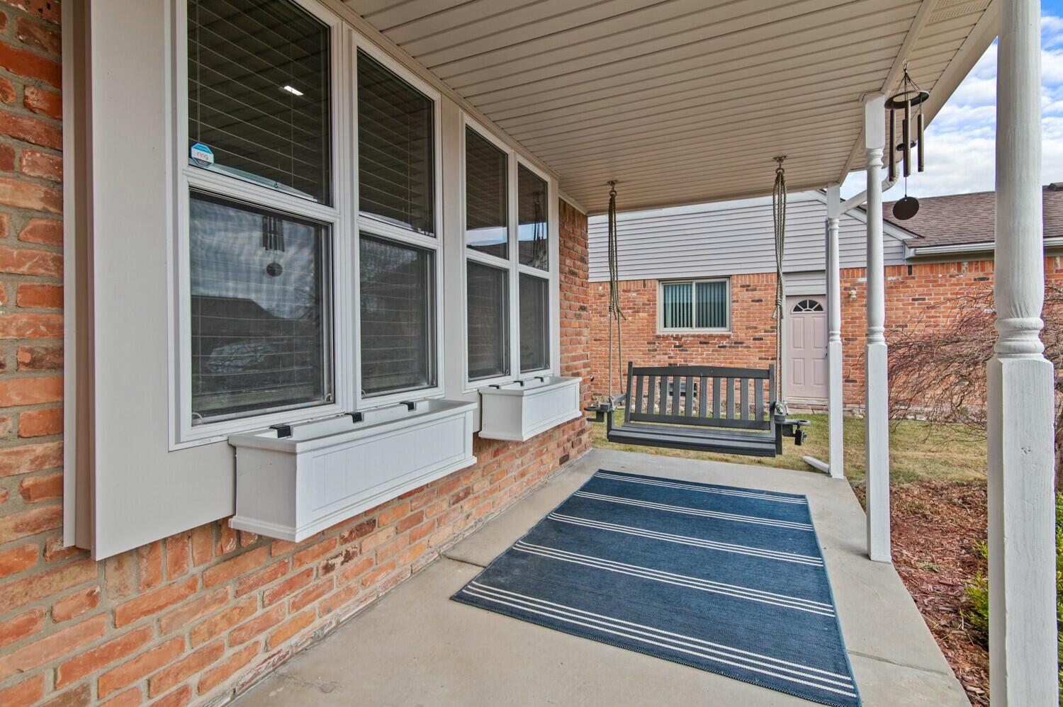 45110 Rector Drive Canton, MI 48188 - Photo 3 of 33 tempImageotkWw3