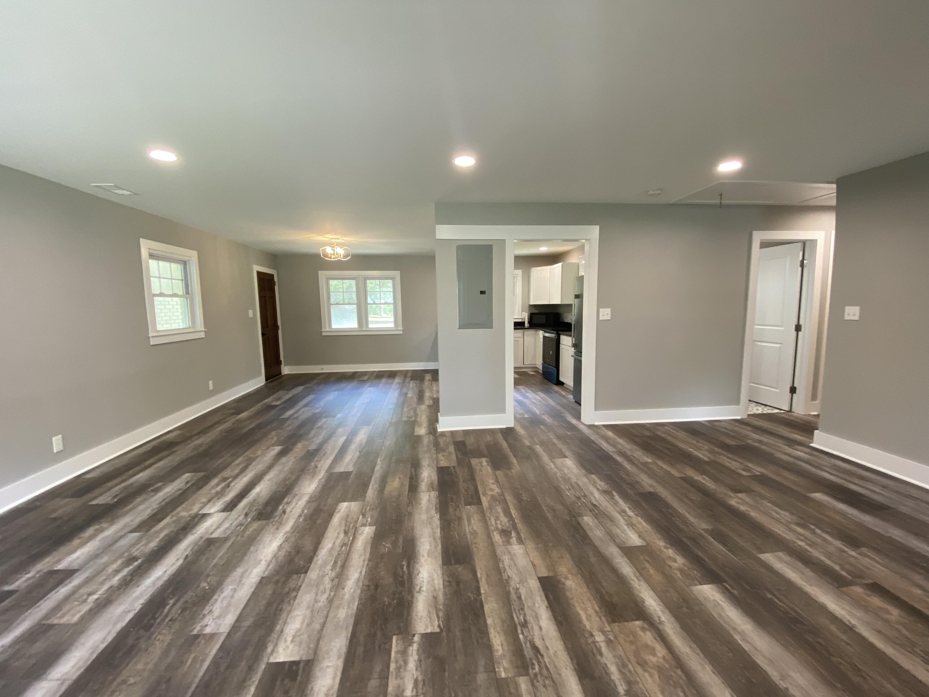 618 Boonehill Road Summerville, SC 29483 - Photo 2 of 13 IMG_3344