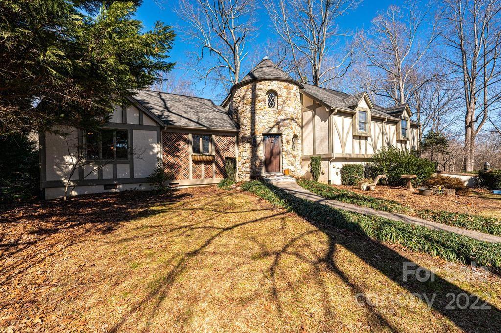 1761 4th St Circle Northeast Hickory, NC 28601 - Photo 3 of 48 a view of a multi story building