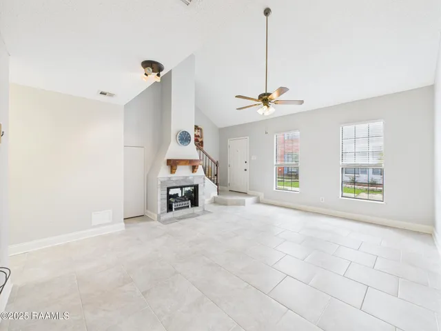 $175,000 | 207 Long Plantation Boulevard, Unit C, Lafayette, LA 70508