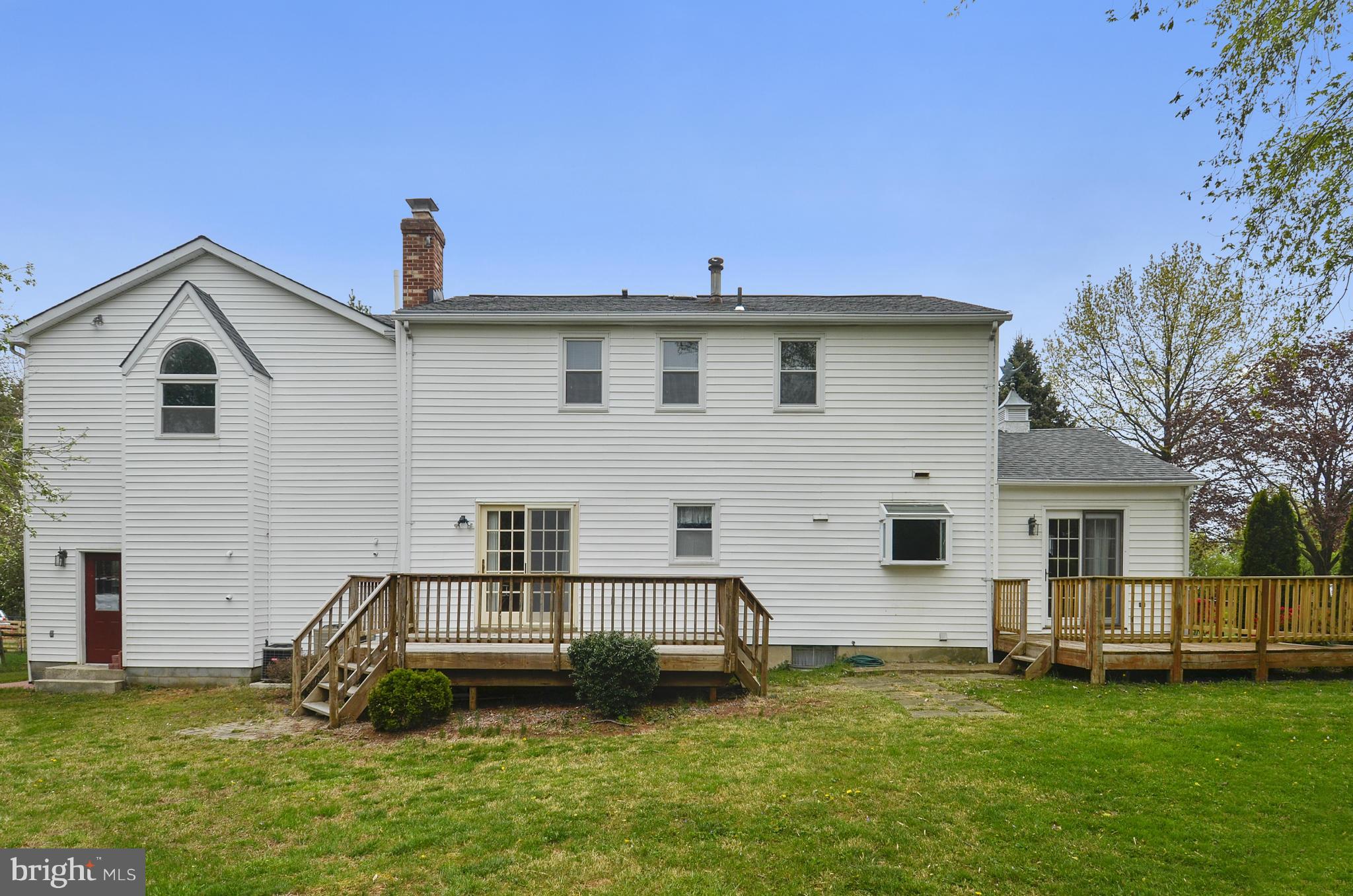 24518 Welsh Road Gaithersburg, MD 20882 - Photo 24 of 27 Exterior (Rear)
