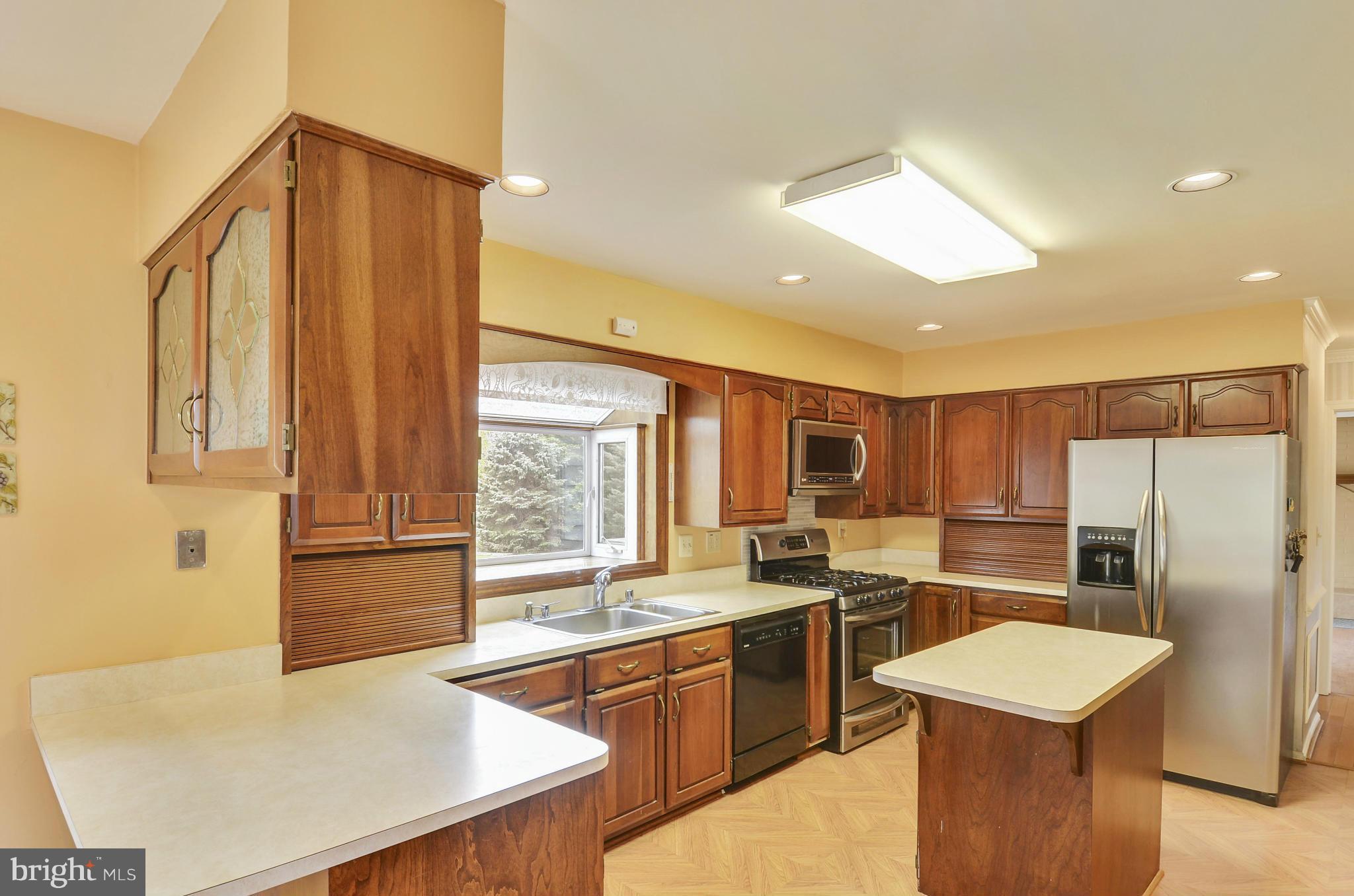 24518 Welsh Road Gaithersburg, MD 20882 - Photo 6 of 27 Kitchen