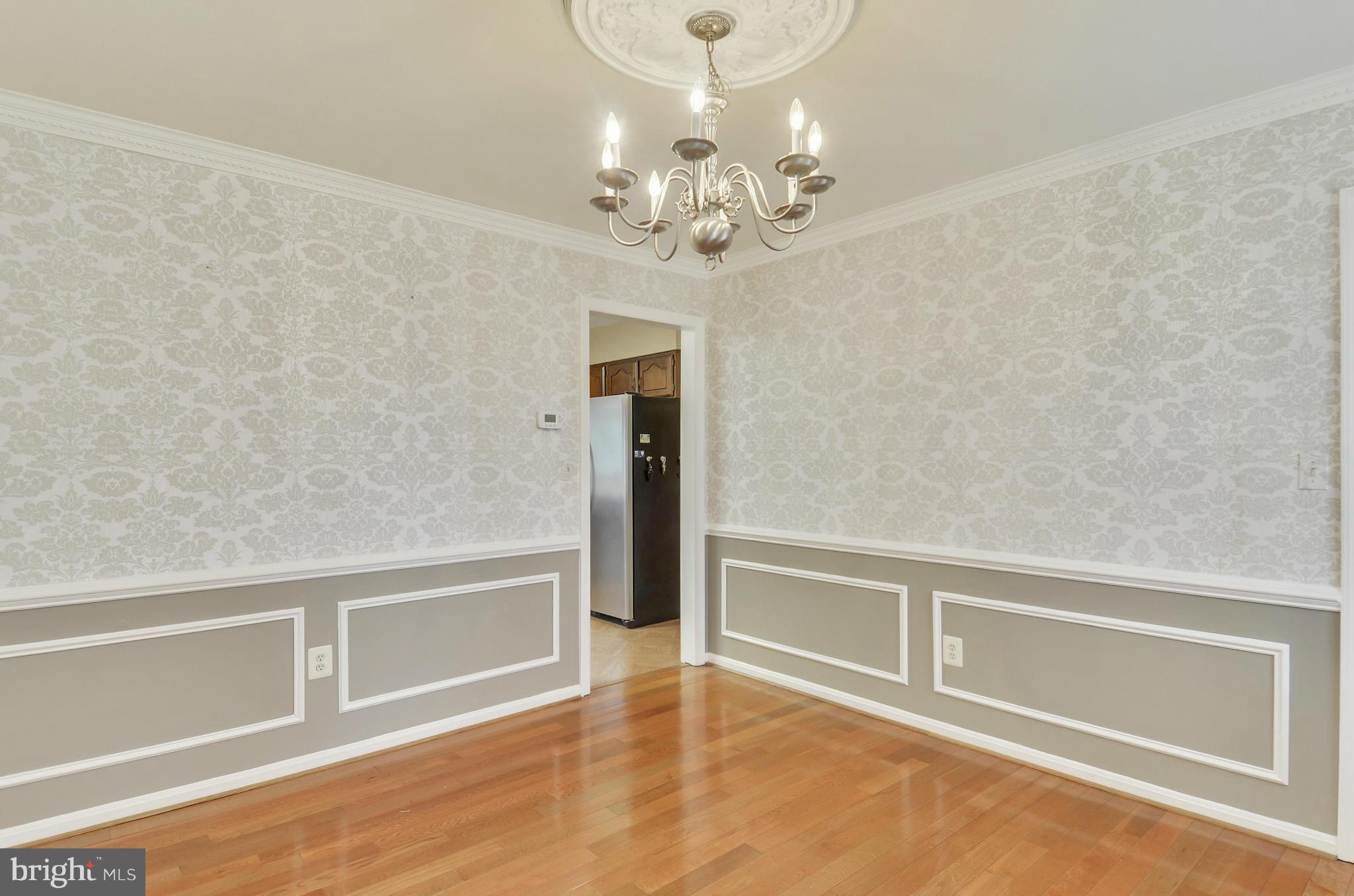 24518 Welsh Road Gaithersburg, MD 20882 - Photo 8 of 27 Dining Room