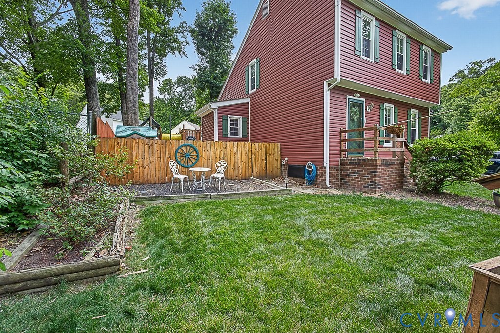118 Wenatchee Road North Chesterfield, VA 23236 - Photo 31 of 34 Side View
