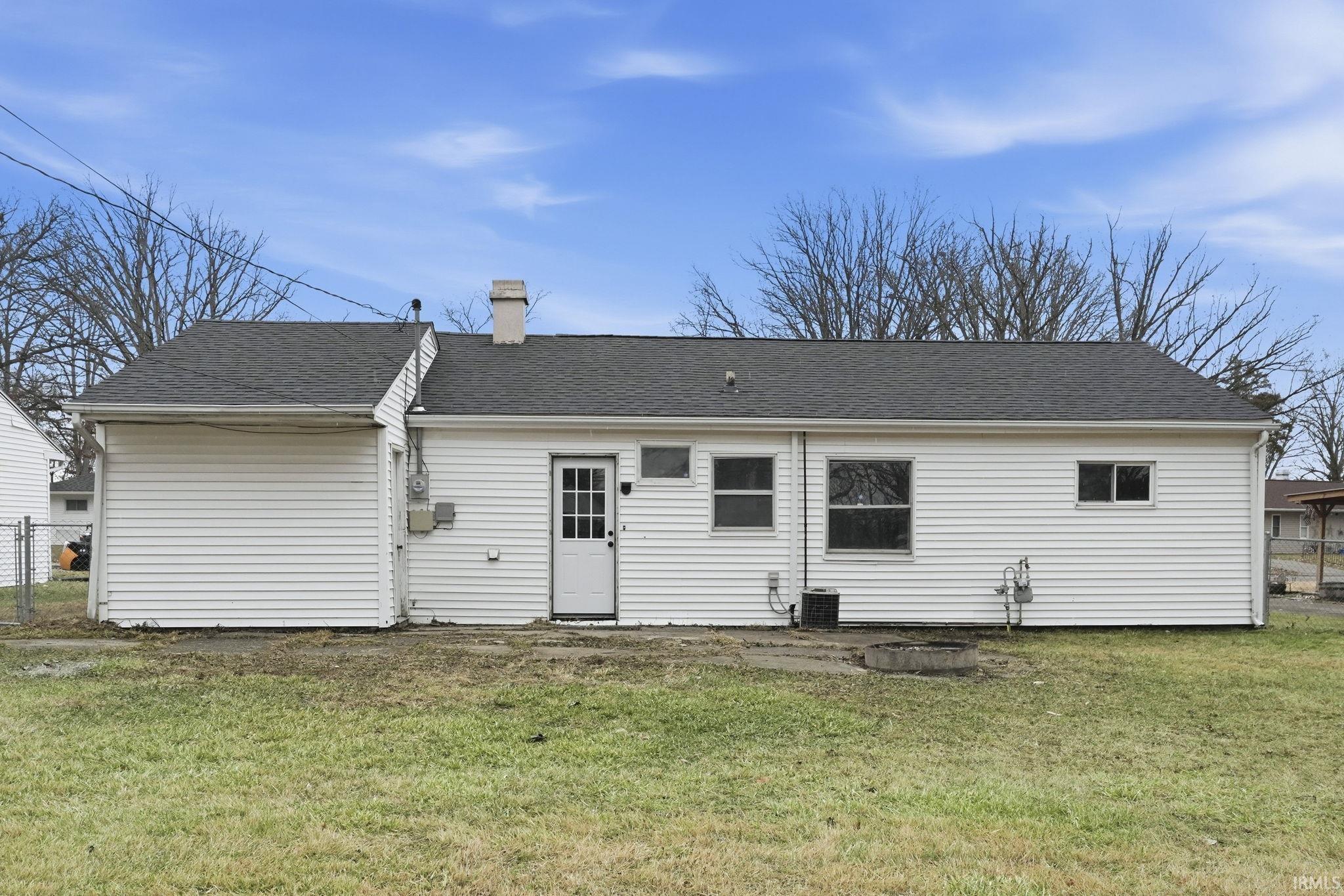 6034 Southcrest Road Fort Wayne, IN 46816 - Photo 26 of 36