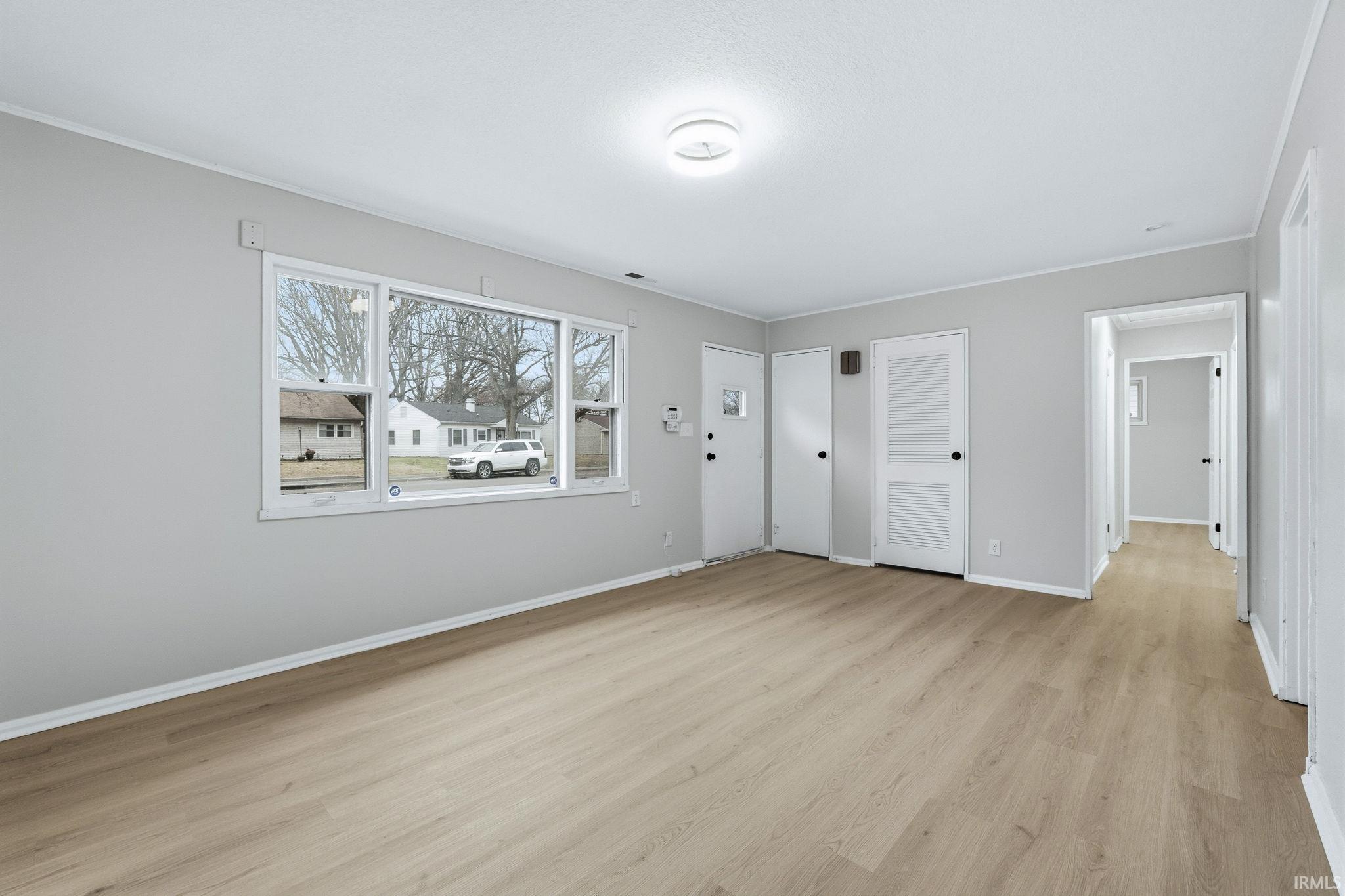 6034 Southcrest Road Fort Wayne, IN 46816 - Photo 6 of 36