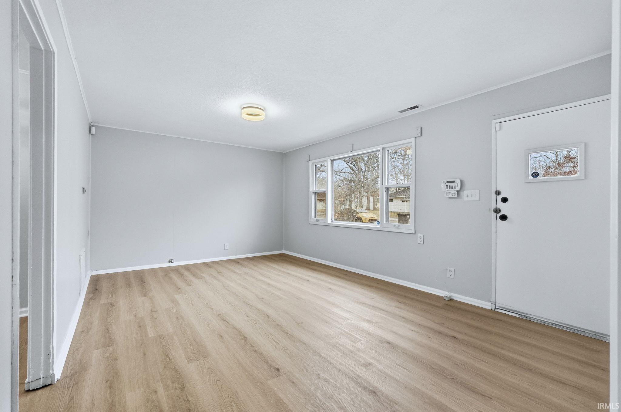 6034 Southcrest Road Fort Wayne, IN 46816 - Photo 7 of 36