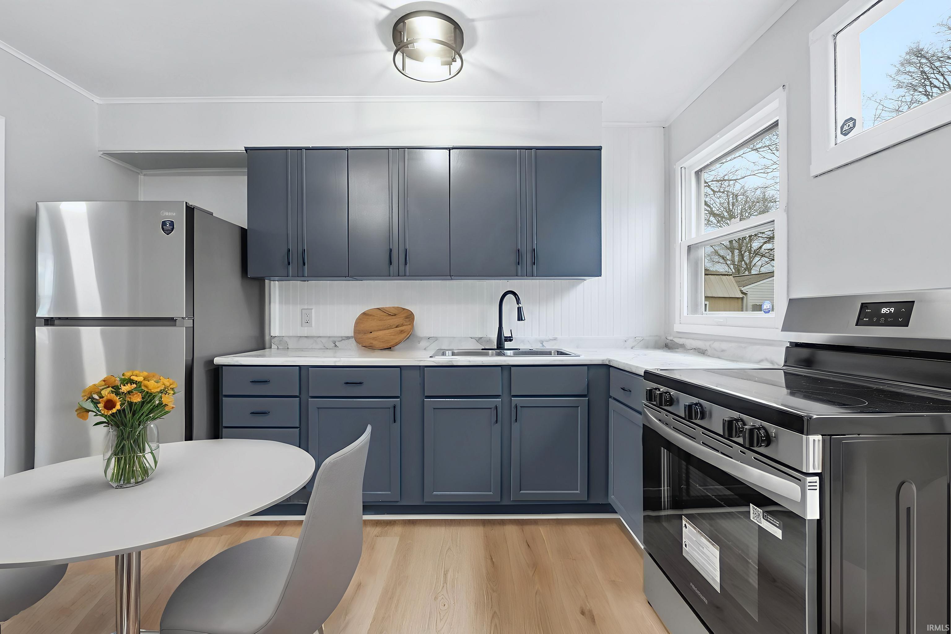 6034 Southcrest Road Fort Wayne, IN 46816 - Photo 9 of 36