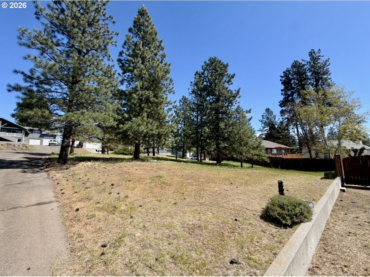 Glover Street Goldendale, WA 98620 - Photo 4 of 10