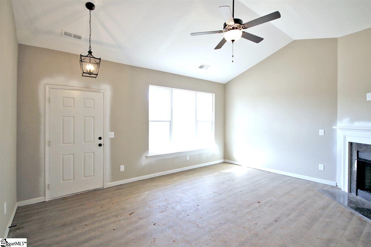 215 Magnolia Lane Pendleton, SC 29670 - Photo 4 of 36