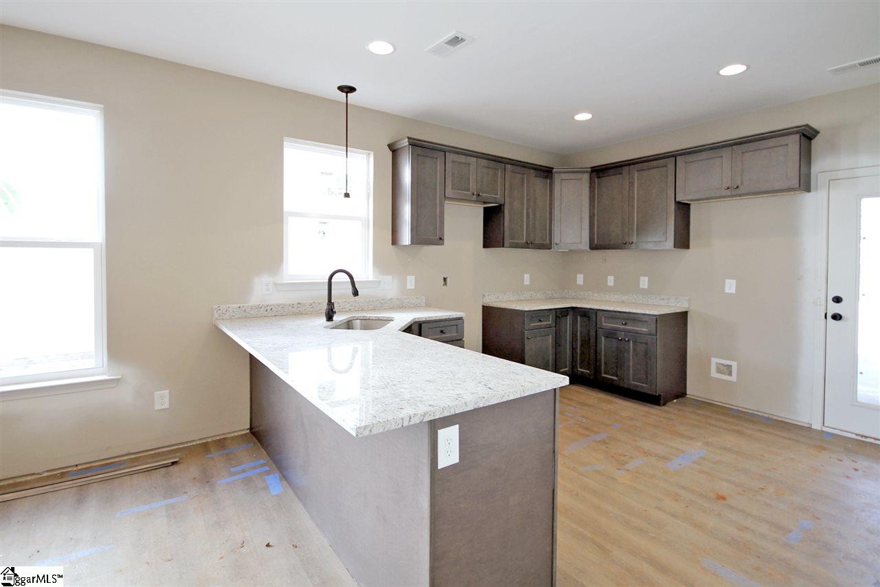 215 Magnolia Lane Pendleton, SC 29670 - Photo 10 of 36