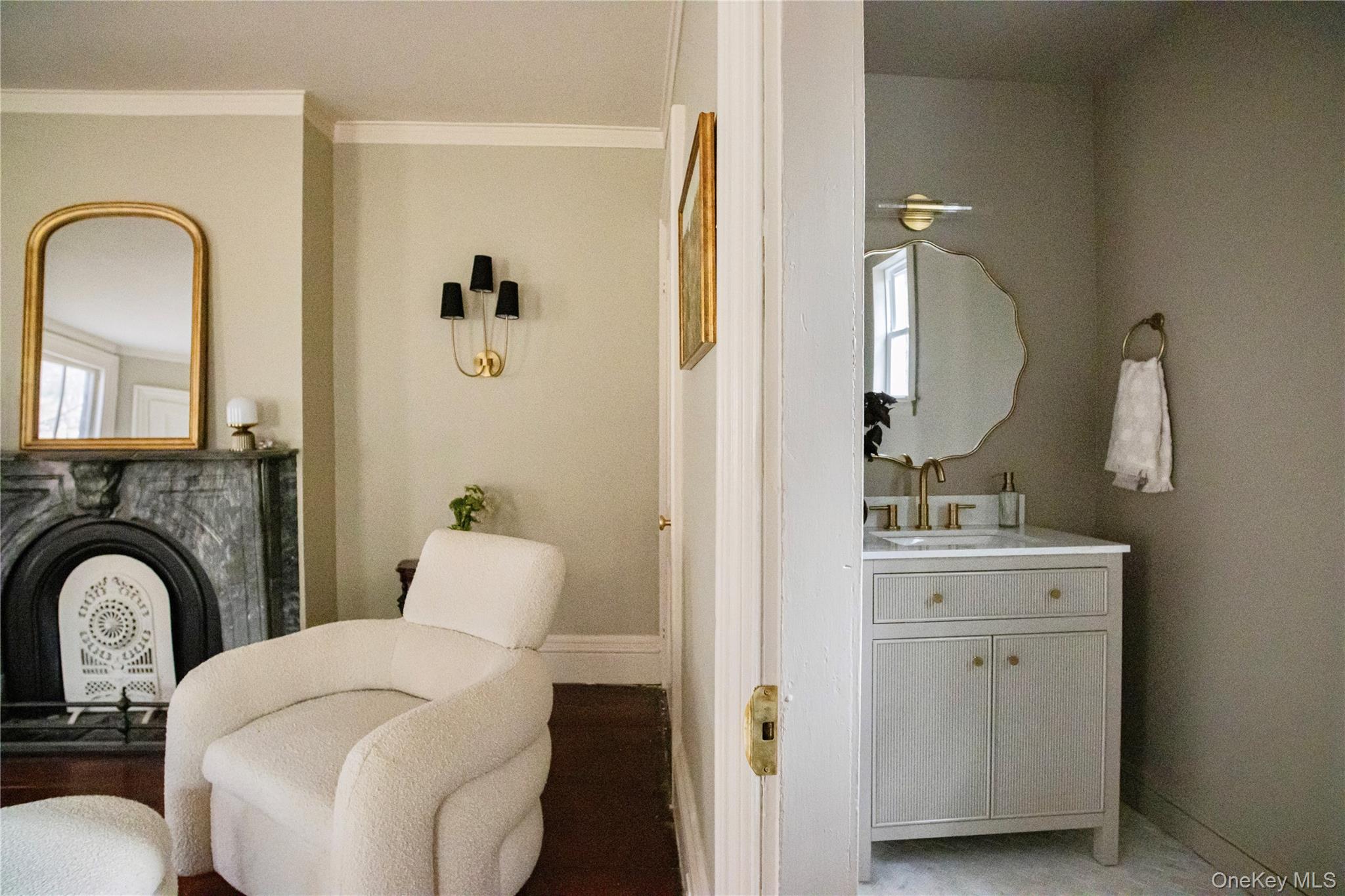 5091 Rte 9W Newburgh, NY 12550 - Photo 25 of 46 a living room with furniture and wooden floor