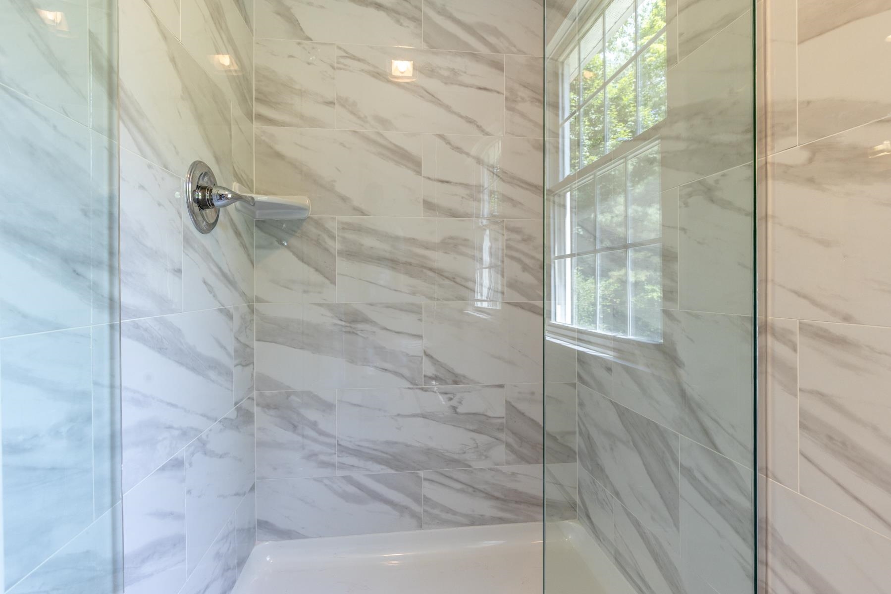 209 Long Hill Road Dover, NH 03820 - Photo 20 of 38
