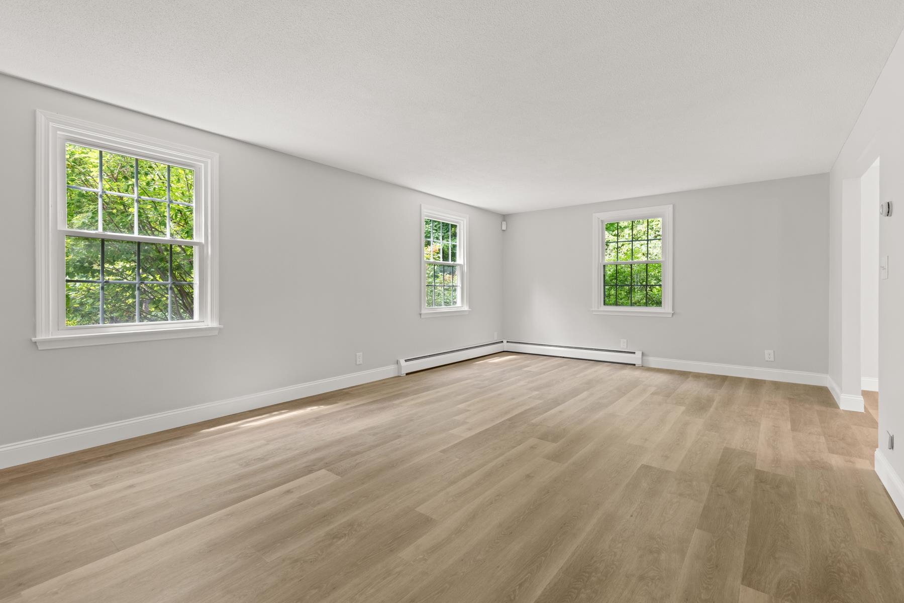 209 Long Hill Road Dover, NH 03820 - Photo 5 of 38