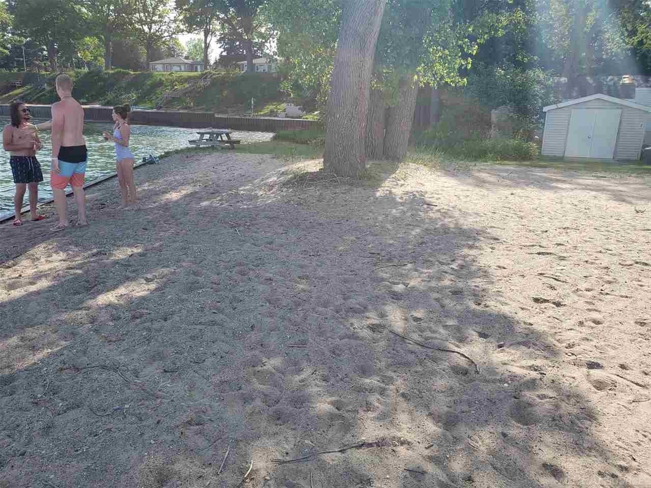 6109 Lakeshore Road Lexington, MI 48450 - Photo 30 of 31 31391900-29.JPG