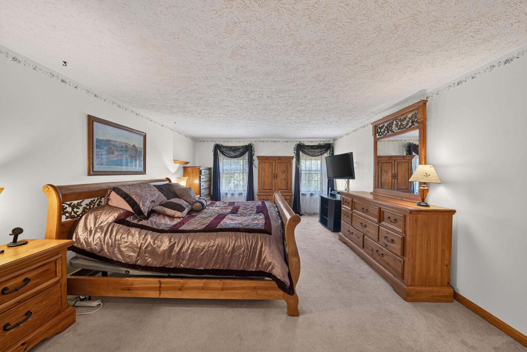 177 Ridge Road Nashua, NH 03062 - Photo 22 of 49