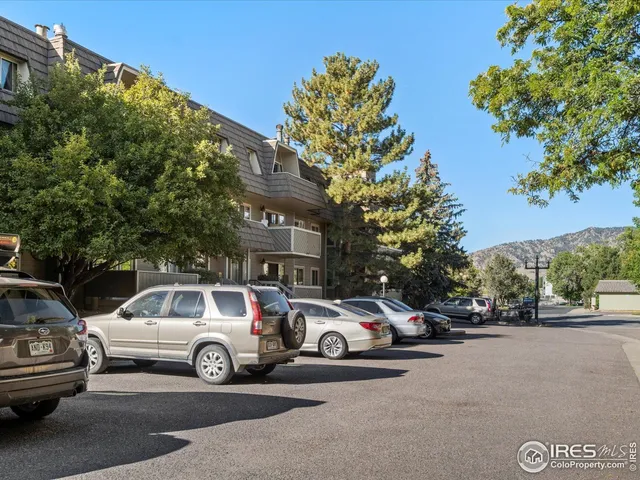 $289,200 | 3120 Corona Trail, Unit 301, Boulder, CO 80301