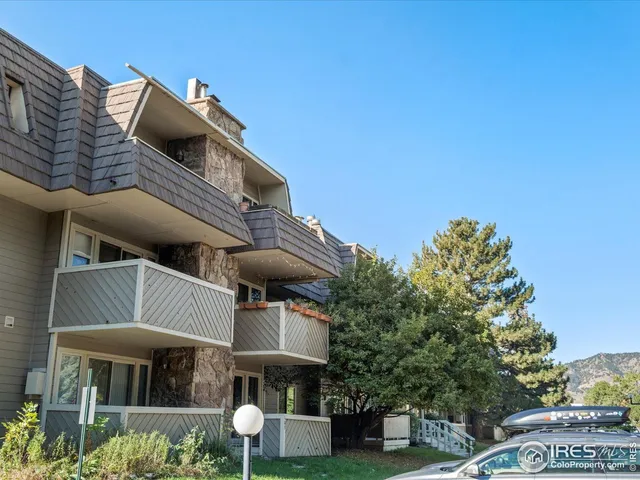 $289,200 | 3120 Corona Trail, Unit 301, Boulder, CO 80301