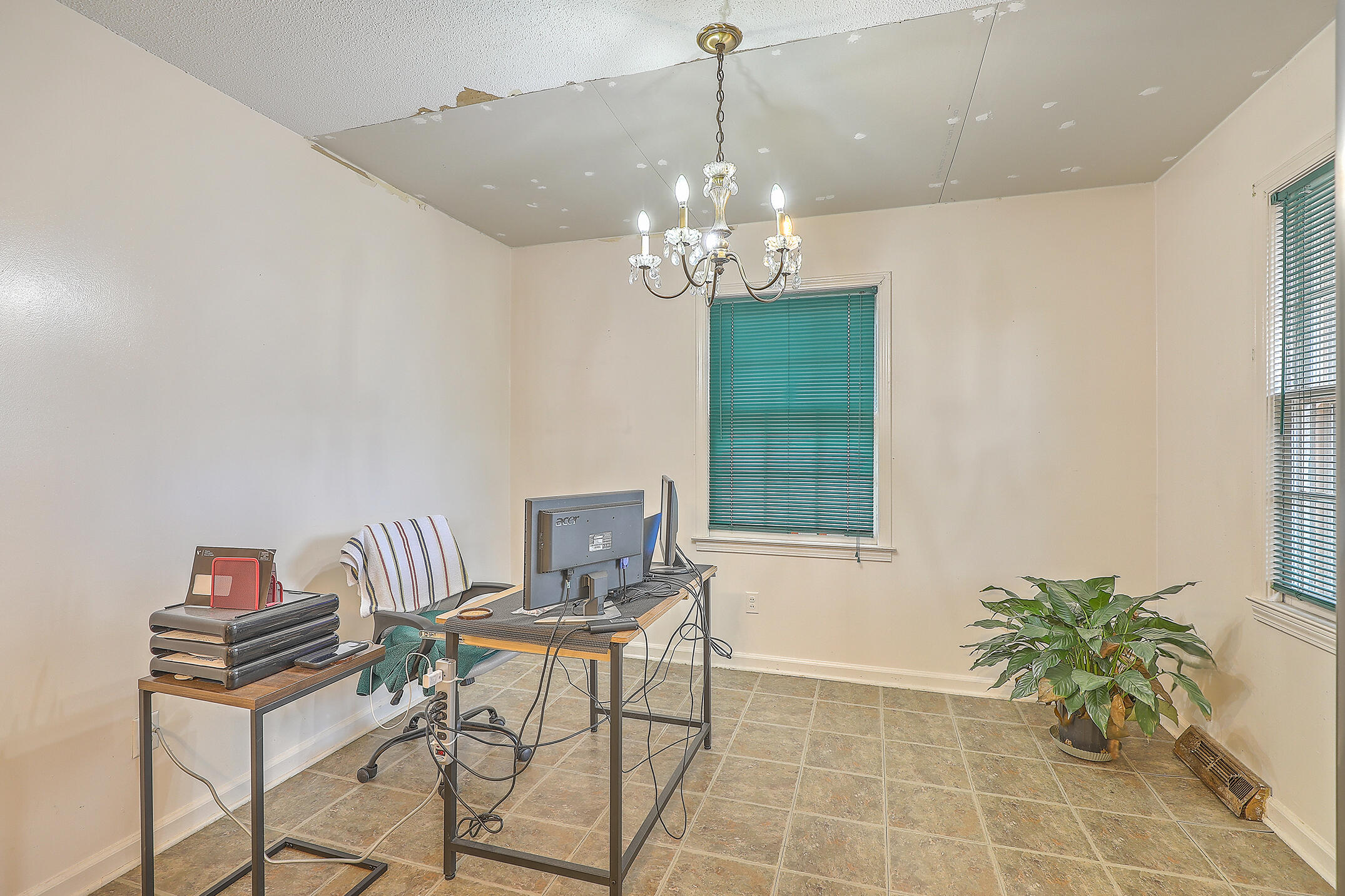 8252 Delhi Road North Charleston, SC 29406 - Photo 12 of 30 0W7A5777_78_79_80_81_82_83