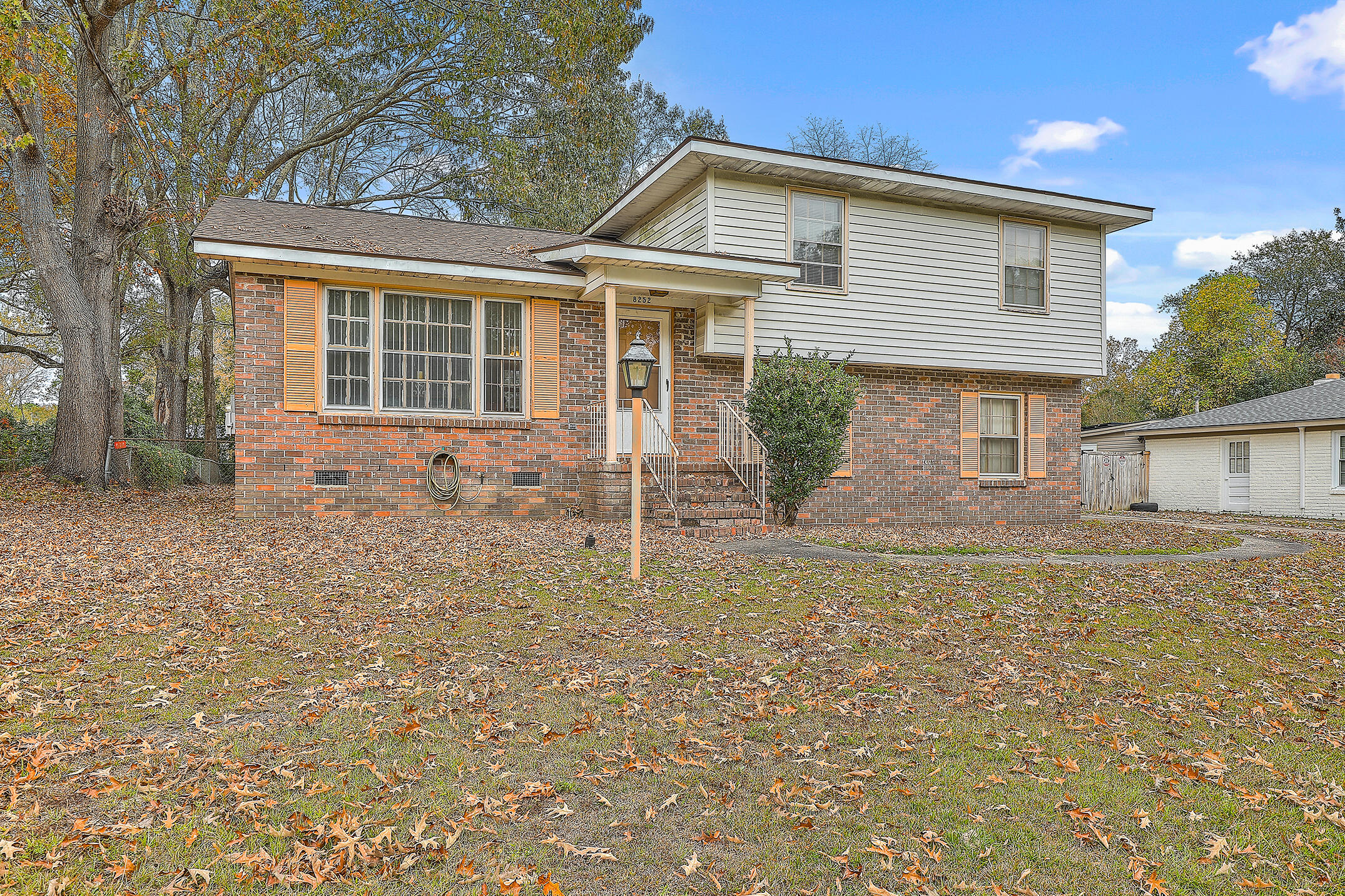 8252 Delhi Road North Charleston, SC 29406 - Photo 2 of 30 0W7A5728_29_30_31_32_33_34