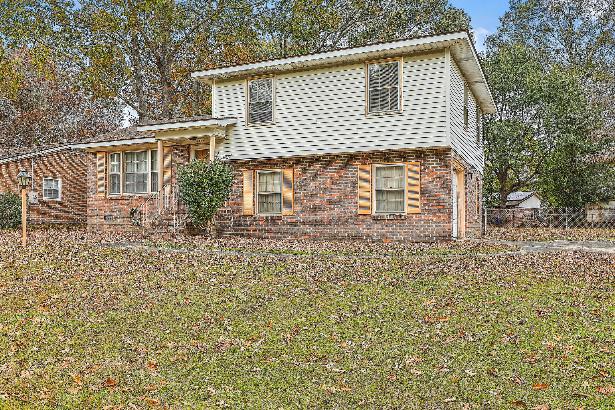 8252 Delhi Road North Charleston, SC 29406 - Photo 3 of 30 0W7A5735_36_37_38_39_40_41