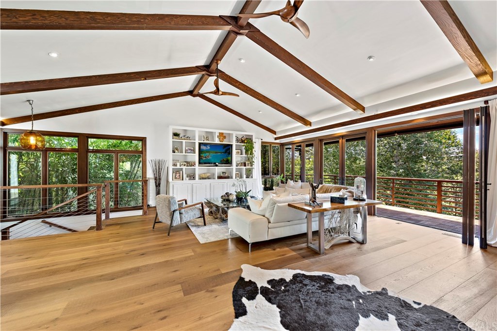 247 Emerald Bay Laguna Beach, CA 92651 - Photo 15 of 49