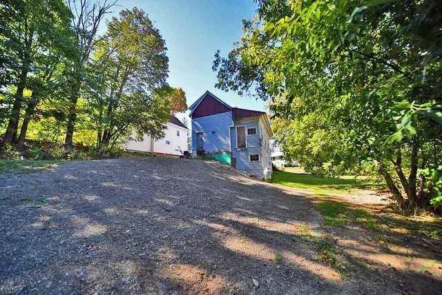 $139,500 | 10 High Street, Houlton, ME 04730