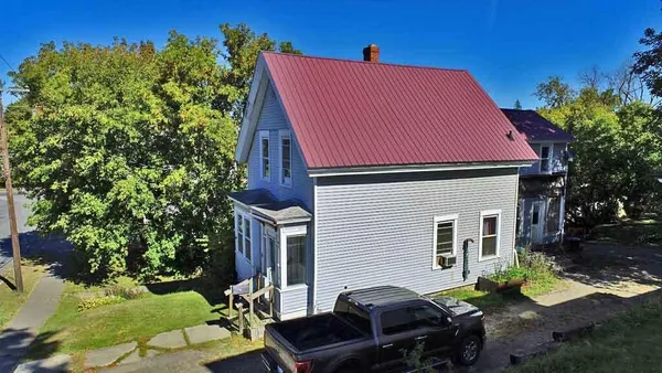 $139,500 | 10 High Street, Houlton, ME 04730