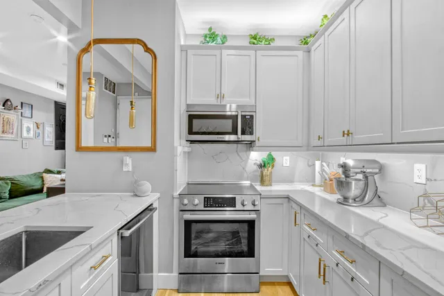 $675,000 | 573 Gates Avenue, Unit 2R | Bedford-Stuyvesant