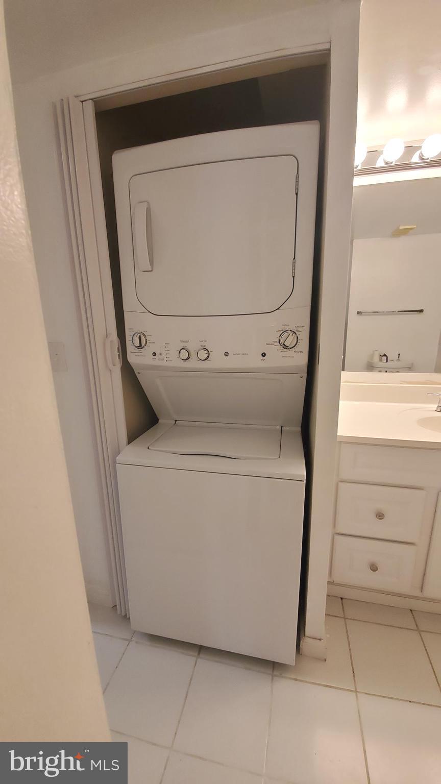 5505 Seminary Road, Unit 1418N Falls Church, VA 22041 - Photo 22 of 35 Washer & Dryer in Bathroom