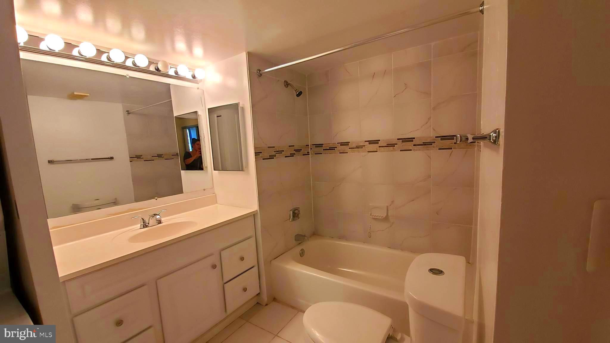 5505 Seminary Road, Unit 1418N Falls Church, VA 22041 - Photo 24 of 35 Bathroom Bedroom door