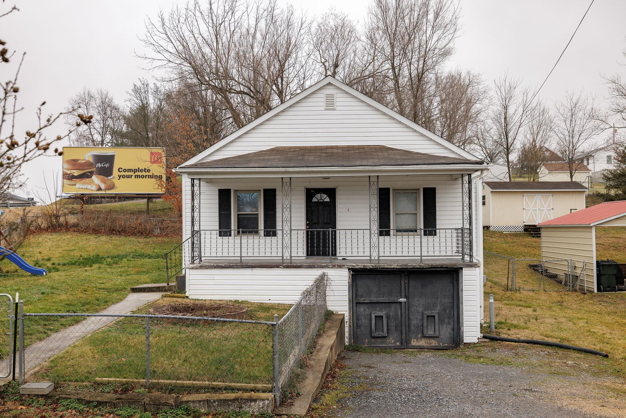 8 Antrim Road Fishersville, VA 22939 - Photo 3 of 24 Gallery Image 3