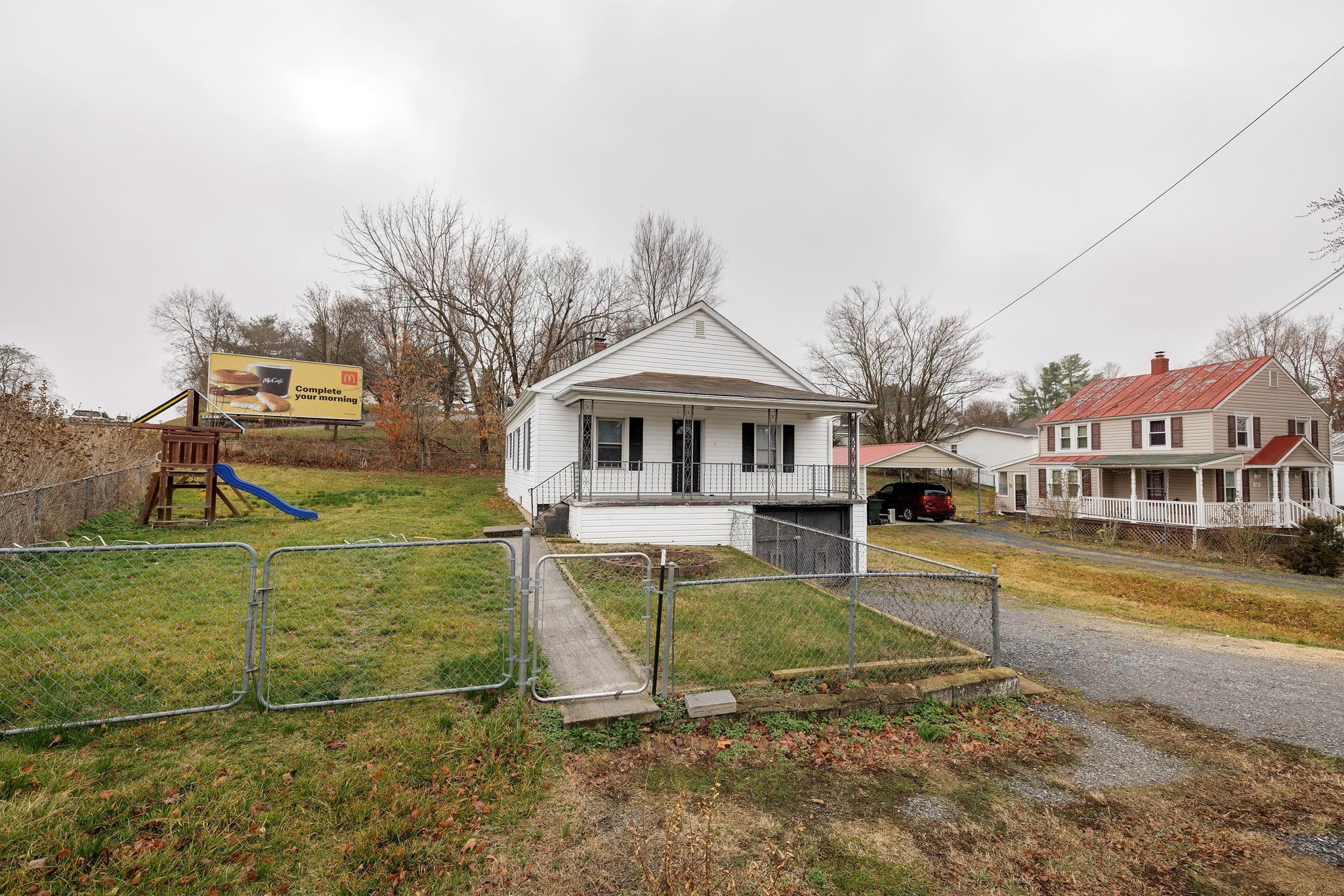 8 Antrim Road Fishersville, VA 22939 - Photo 4 of 24 Gallery Image 4