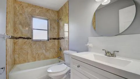 $2,000 | 310 South J Street, Unit 2, Lake Worth Beach, FL 33460