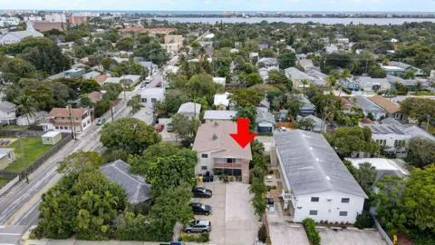 $2,000 | 310 South J Street, Unit 2, Lake Worth Beach, FL 33460