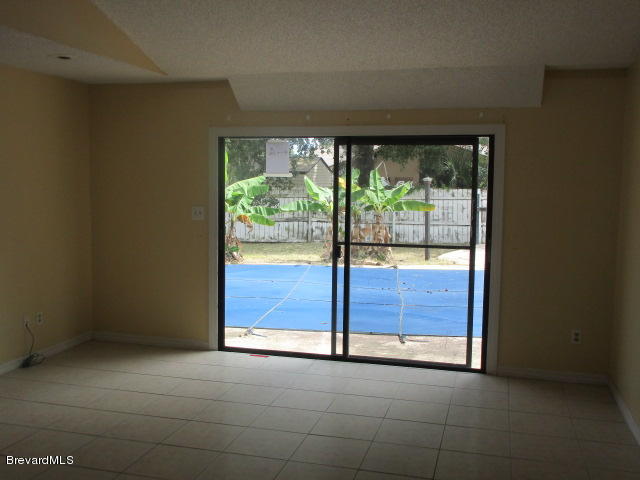 7075 Bryant Road Cocoa, FL 32927 - Photo 2 of 10 Living