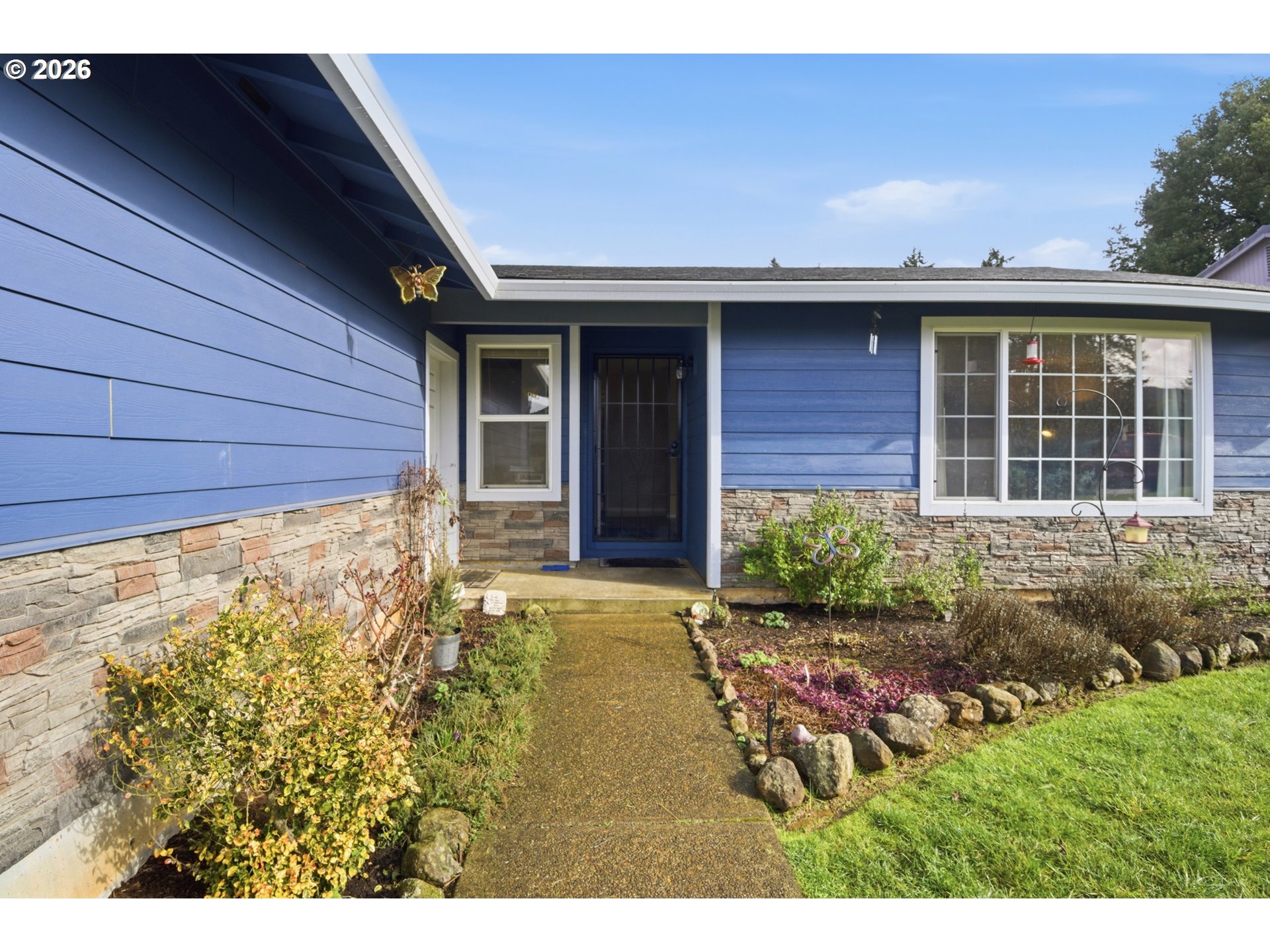 390 Southwest Ash Street Willamina, OR 97396 - Photo 2 of 33